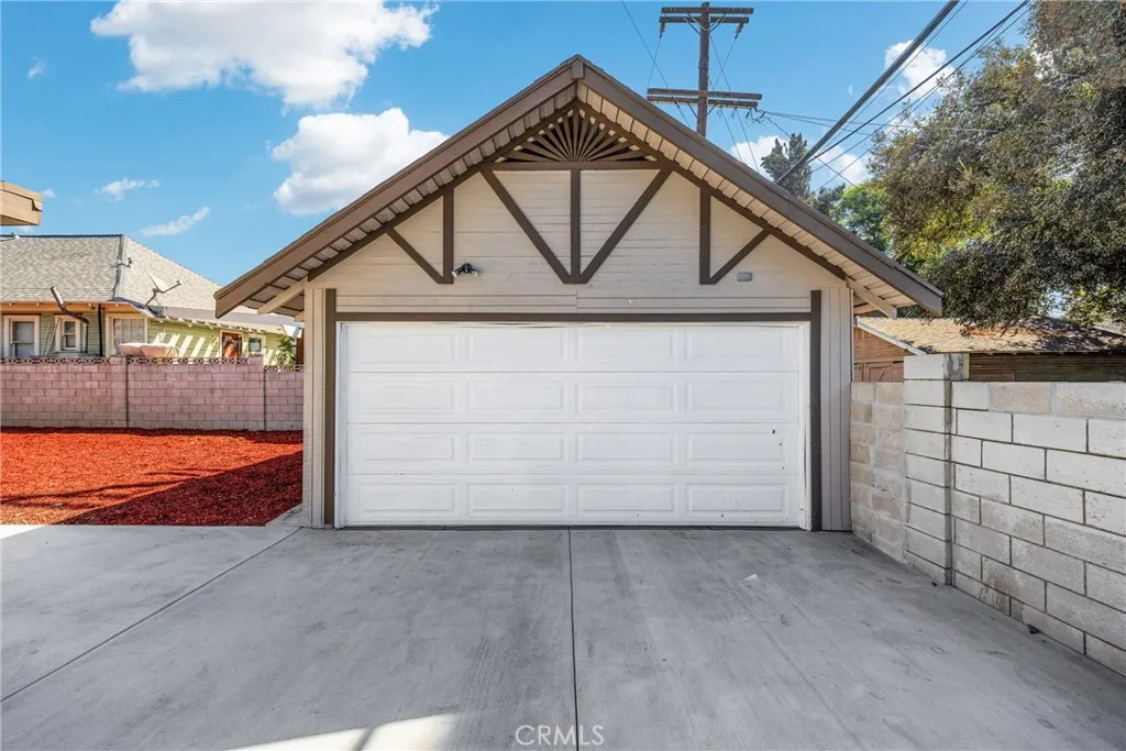 404 E Kingsley Avenue, Pomona, California 91767 home-pic-42